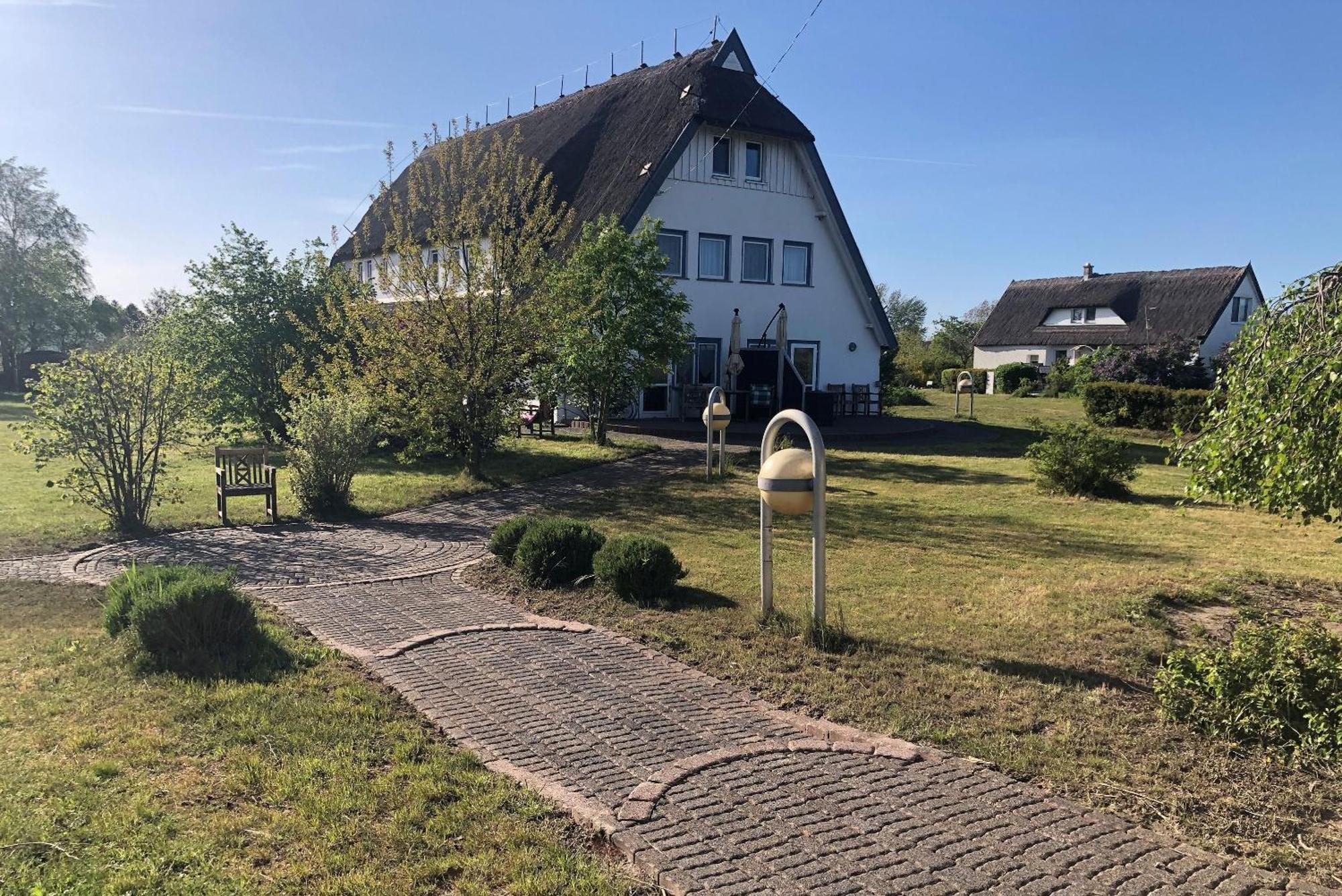Suederhaus Hiddensee App 8 Neuendorf  Екстериор снимка